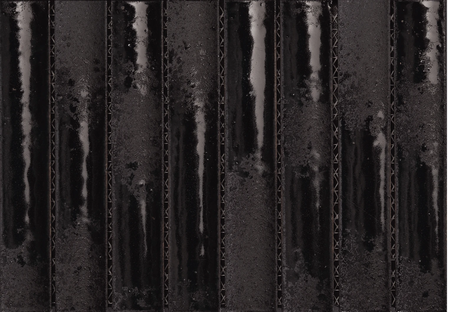 L-Deep Black